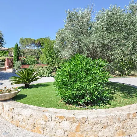 Apartment 2 Bedroom In Puget-sur-argens